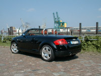 13. August 2000 / Hamburg / Foto-Shooting im Hamburger Hafen