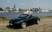 13. August 2000 / Hamburg / Foto-Shooting im Hamburger Hafen